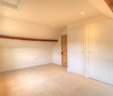 3 BED Barn Conversion To rent - Photo 6