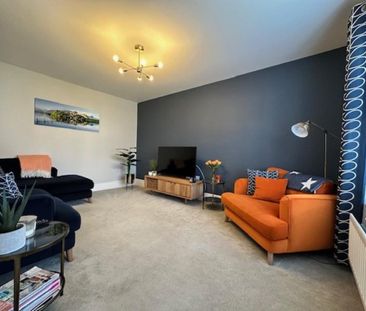 4 bedroom semi-detached house to rent - Photo 6