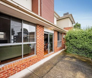 2/5 Daley Street, GLENROY - Photo 4