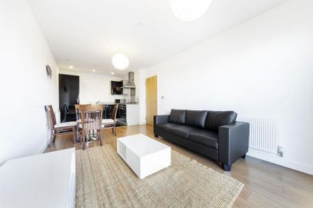 2 bedroom flat to rent - Photo 3