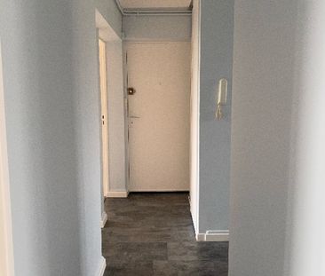 Location Appartement 3 pièces 57m² - Photo 4