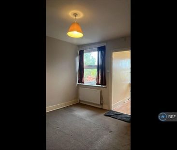 2 bedroom semi-detached house to rent - Photo 1