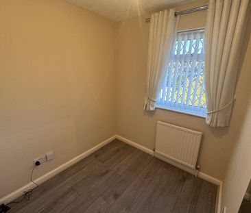 Newton Close - Photo 1