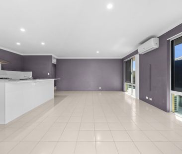 Four Bedroom Family Home in Baldivis - Photo 2
