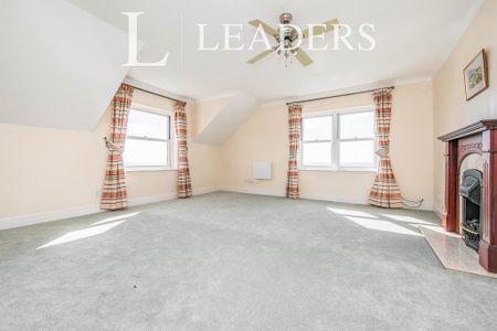 2 bedroom flat to rent - Photo 3