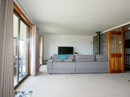 Room for the Whole Family! - Photo 4