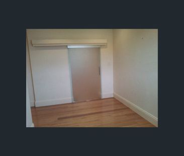 Bright & Spacious One-Bedroom Apartment in a Prime Inner-City Location - Photo 6