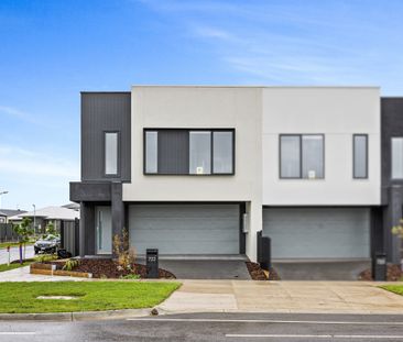 Contemporary Living in Mickleham - Photo 3