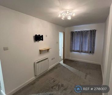 2 bedroom semi-detached house to rent - Photo 1