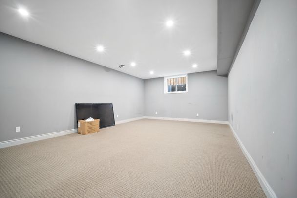 For Lease - 9861 Glendon Drive Unit# 1, Middlesex Centre, Ontario - Photo 1