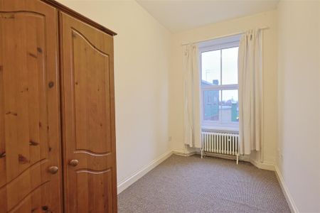 2 bedroom Flat to rent in The Vicarage, Byker, Newcastle upon Tyne - Photo 4