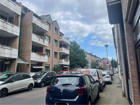 KREFELD-INRATH - SCHÖNE LICHTDURCHFLUTETE DREI ZIMMER MAISONETTE-WOHNUNG - MIT BALKON UND STELLPLATZ - Foto 4