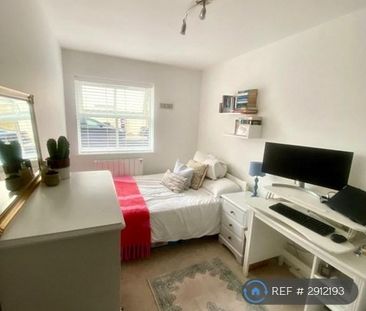 2 bedroom flat to rent - Photo 4