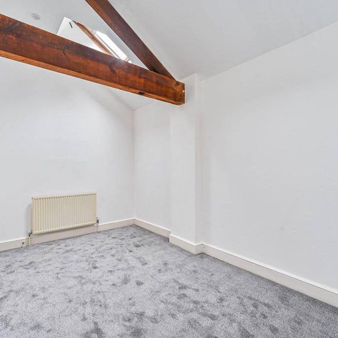 3 bedroom end of terrace house to rent - Photo 1