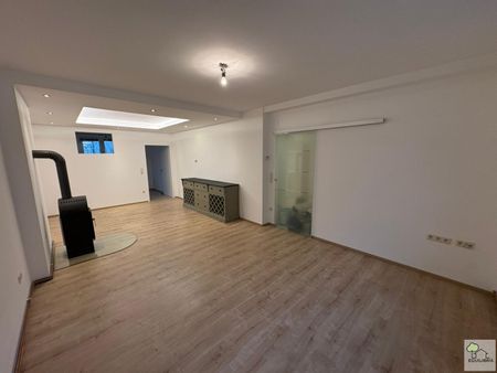 Lichtdurchflutete 4-Zimmer-Wohnung mit Aufzug und Privatstellplatz in Top-Lage - Foto 3