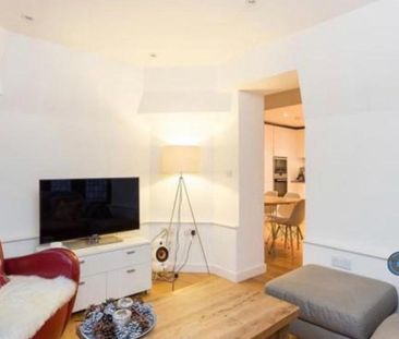 2 bedroom penthouse to rent - Photo 3