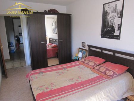 CHARLIEU - Rue de l'Hôtel Dieu - Appartement au premier ... - Photo 3