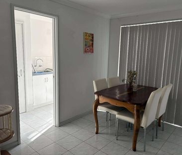 South Perth - Photo 3