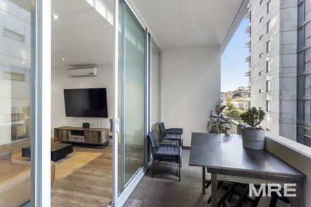 505/12 Yarra Street, South Yarra - Photo 3