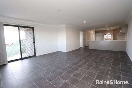 Brand New House In Kelso- Available 4.2.2026 - Photo 2