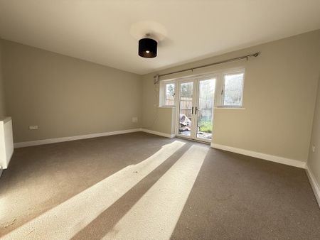 3 bedroom detached house to rent - Photo 2