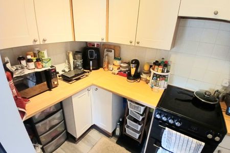 Grove Road, HITCHIN - Photo 4