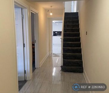 4 bedroom terraced house to rent - Photo 1