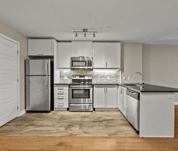 For Lease - 330 Titan Private Unit# 1006, Cityview - Parkwoods Hill... - Photo 1