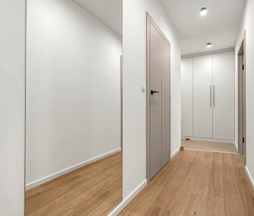 3 pokoje + salon z kuchnią, 2 balkony, 83,92m². - Фото 1