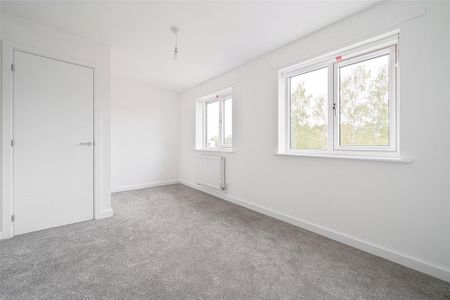 2 bedroom semi-detached house to rent - Photo 3