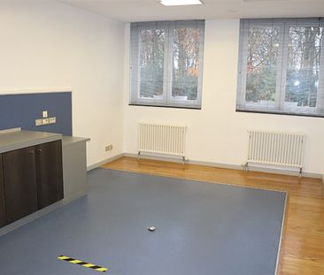 Centraal gelegen kantoor- of praktijkruimte 65m² - Photo 1