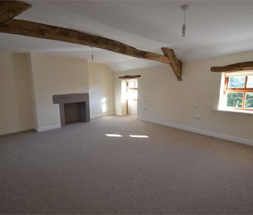 3 bedroom semi-detached house to rent - Photo 2