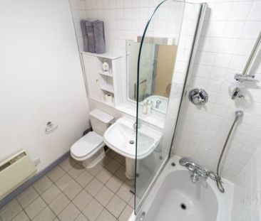 1 Bed Flat, Wharfside Street, B1 - Photo 3