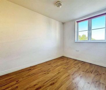 Padstow Road, Churchward, Swindon, SN2 - Photo 1