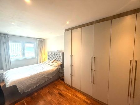 1 Bed Flat, Holman Road, SW11 - Photo 3