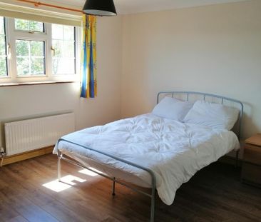 4 bedroom detached house to rent - Photo 3