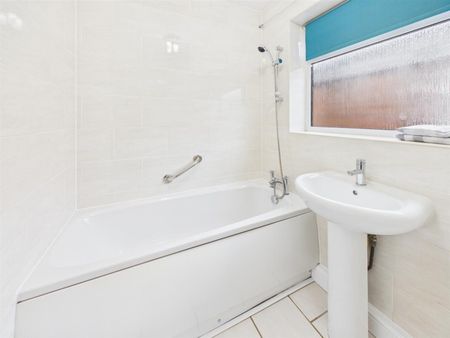 2 BED Bungalow To rent - Photo 3