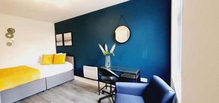 1 bedroom in a house share to rent - Photo 2