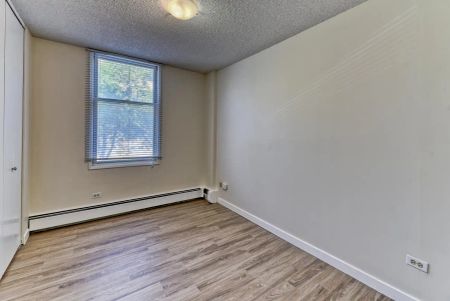 738 14 Avenue S.W. — 8A - 738 14 Avenue S.W. - Photo 4
