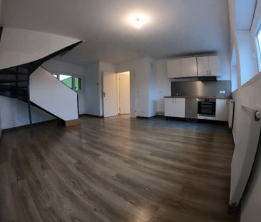 Location Appartement 3 pièces 92m² LILLE 59800 - Photo 2