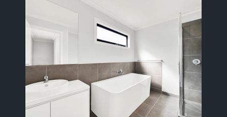 Modern & Move-In Ready in, on a Corner Block!! - Photo 5