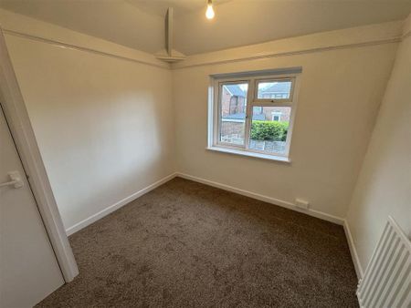 3 bedroom semi-detached house to rent - Photo 3