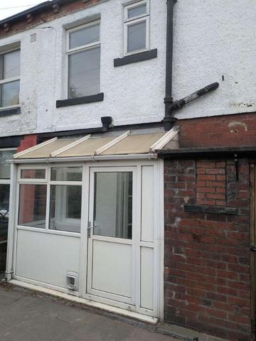 New Road Side, Horsforth, Leeds, LS18 - Photo 4