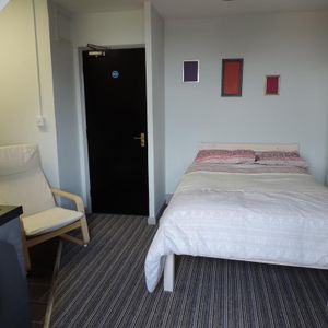 1 bedroom house to rent - Photo 2