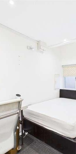 Owlsmoor Road, Owlsmoor, Sandhurst, Berkshire, GU47 - Photo 1