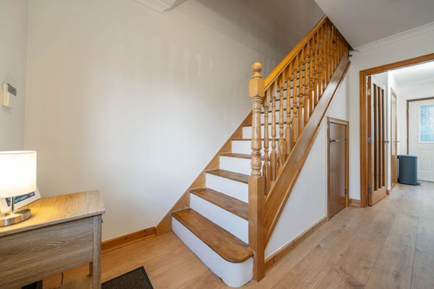 Price £1,250 pcm - Available Now - Furnished - Photo 1