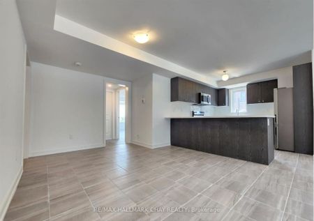 For Lease - 86 Appletree Lane, Barrie, Ontario - Photo 3
