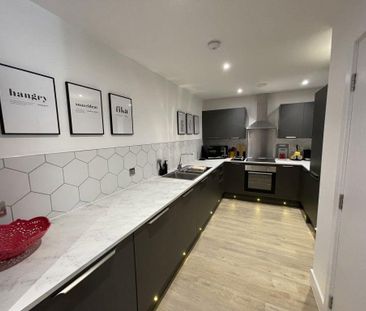 1 bedroom in a house share to rent - Photo 3