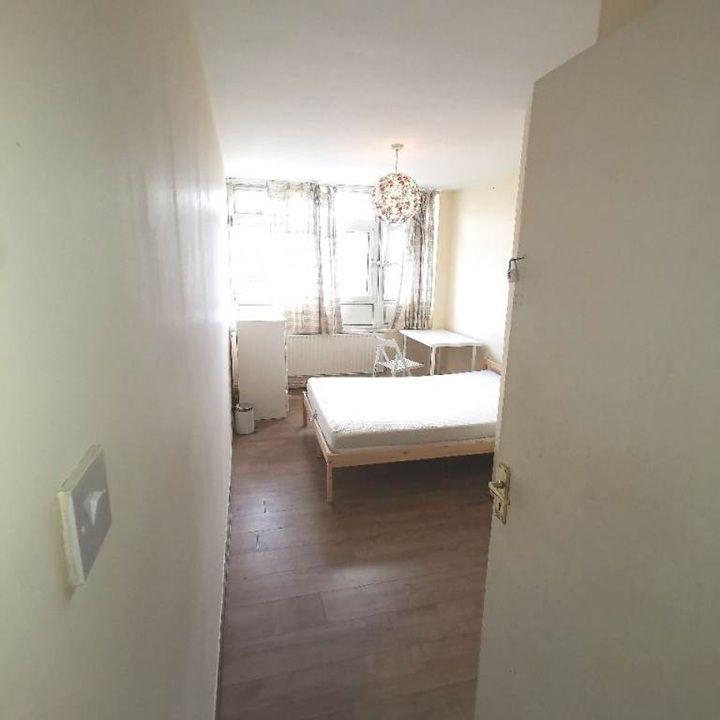Room in a Shared Flat, Halyard House, E14 - Photo 1