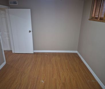 For Lease - 89 Navenby Crescent Unit# BASEMENT, Toronto, Ontario - Photo 3